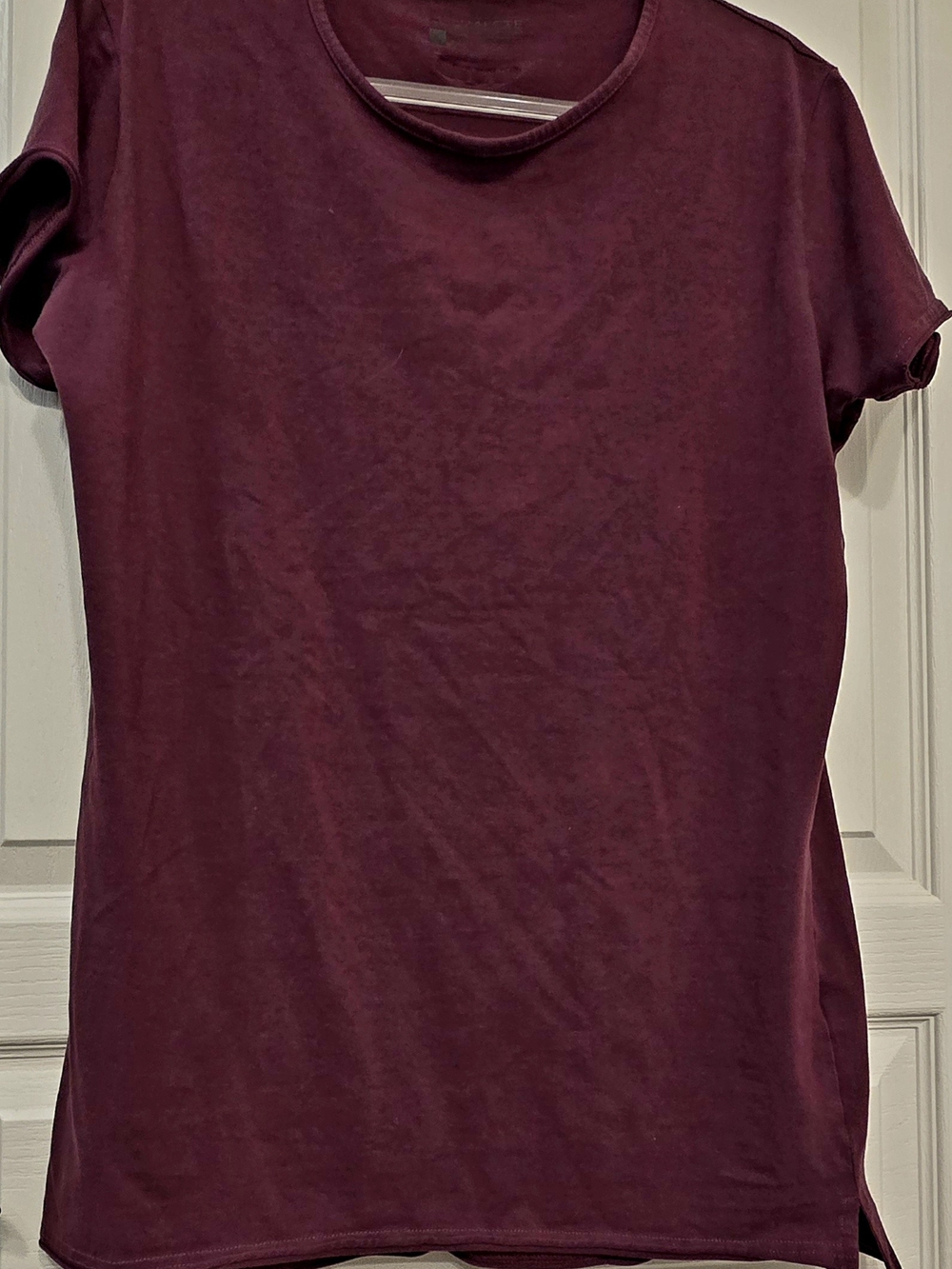 Alphalete Short Sleeve Crewneck Tee in Burgundy